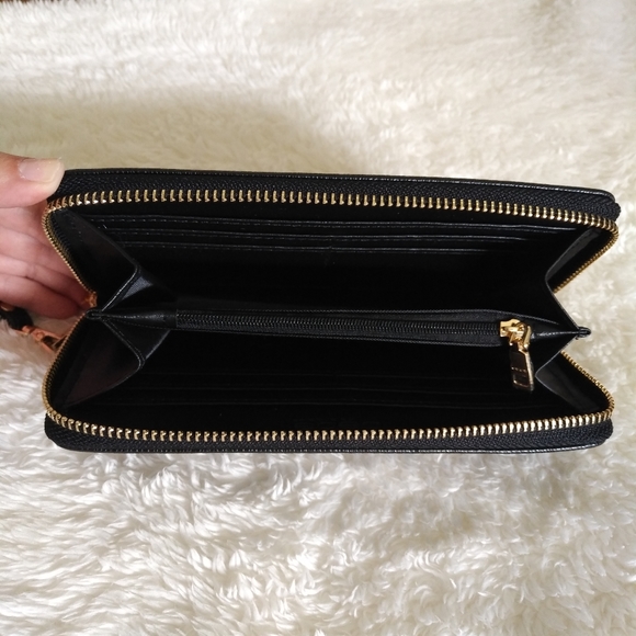 bebe Gianna Black🖤 Wristlet Wallet - NWT - Picture 10 of 15